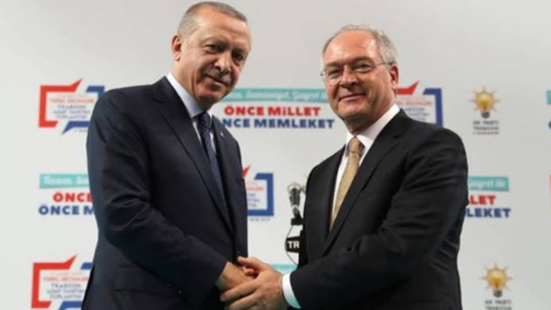 AK Parti, hayal bile edilemeyenleri gerçeğe dönüştürmüştür