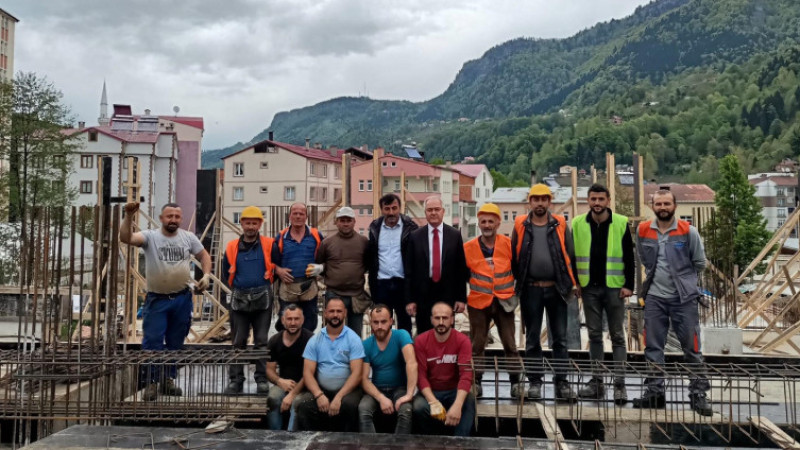 Tonya Kapalı Pazar yeri çalışmaları hızla devam ediyor