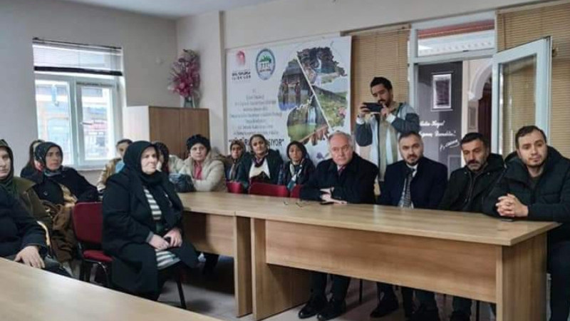 BAŞKAN BEŞEL EMEKTAR KADINLARI UNUTMADI
