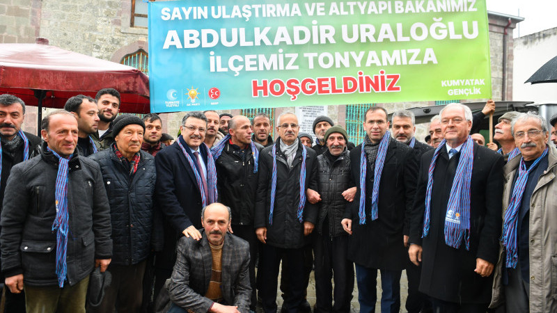 BAKAN URALOĞLU, BAŞKAN BEŞEL İÇİN DESTEK İSTEDİ